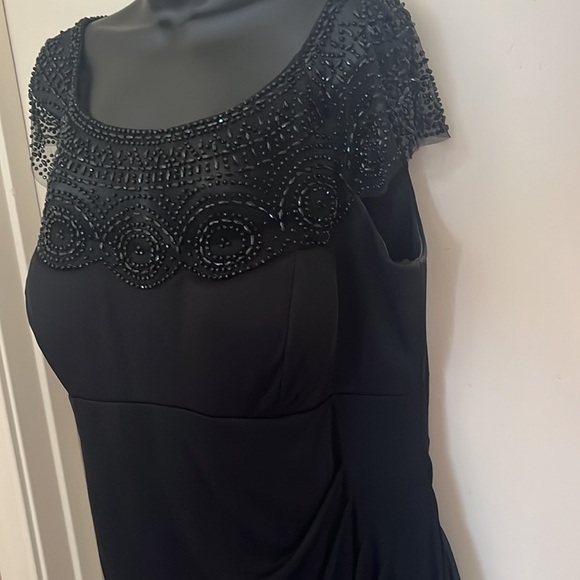 Gown - Picture 2 of 7